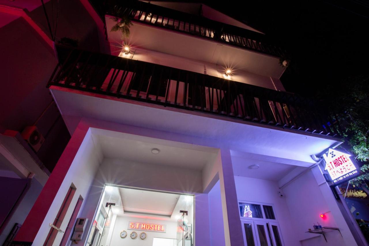 5.T Hostel Hué Extérieur photo