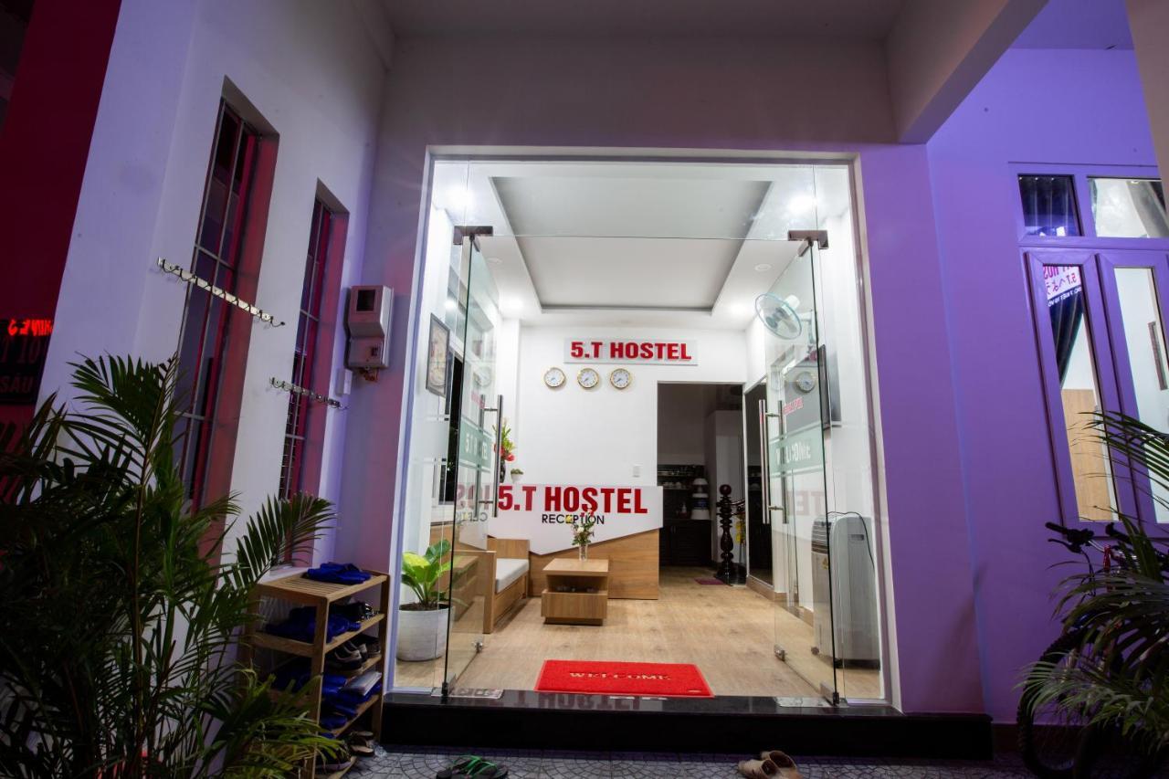 5.T Hostel Hué Extérieur photo