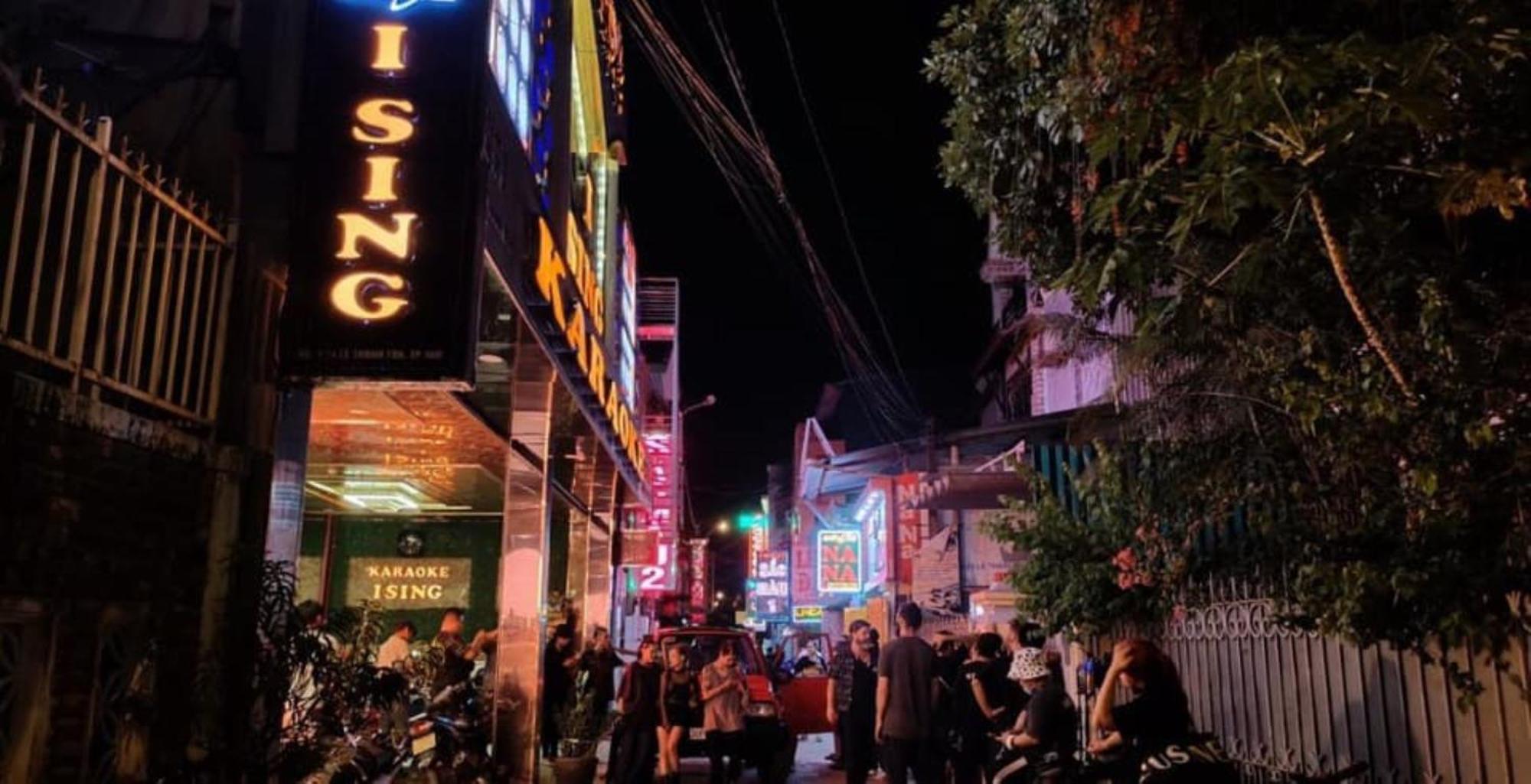 5.T Hostel Hué Extérieur photo